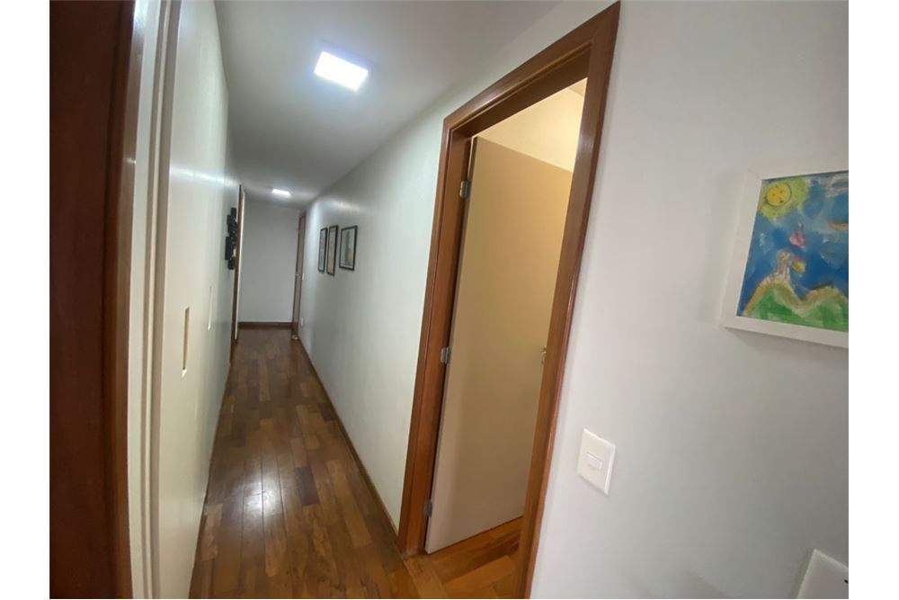 Apartamento à venda com 3 quartos, 200m² - Foto 23