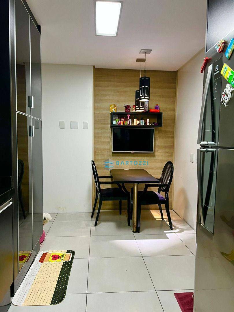 Apartamento à venda com 3 quartos, 128m² - Foto 11