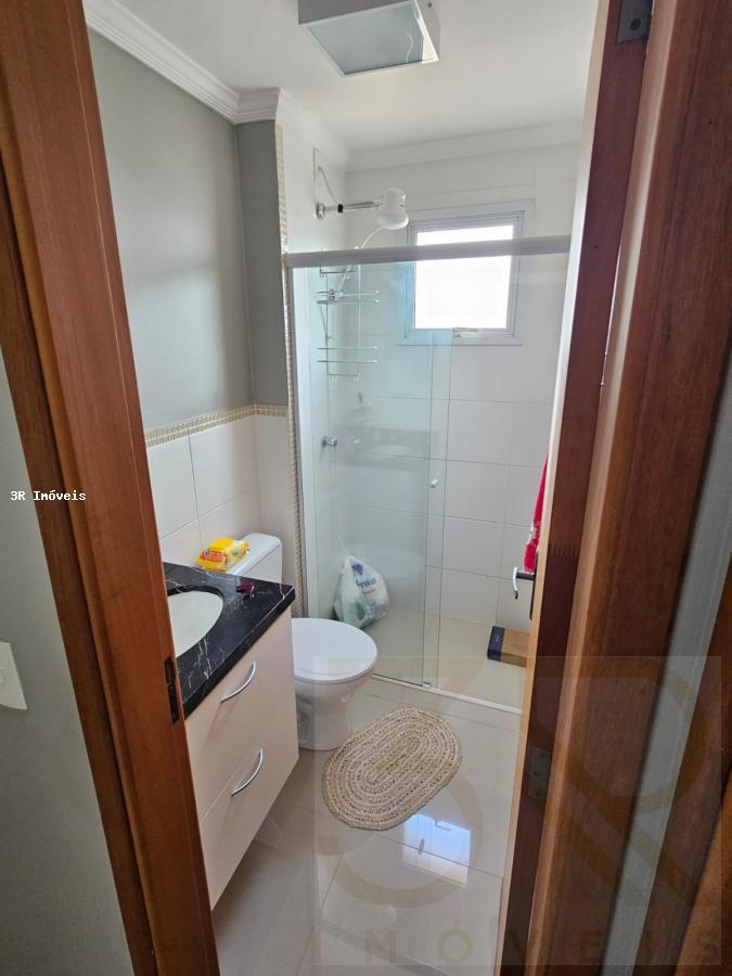 Apartamento à venda com 2 quartos, 70m² - Foto 17