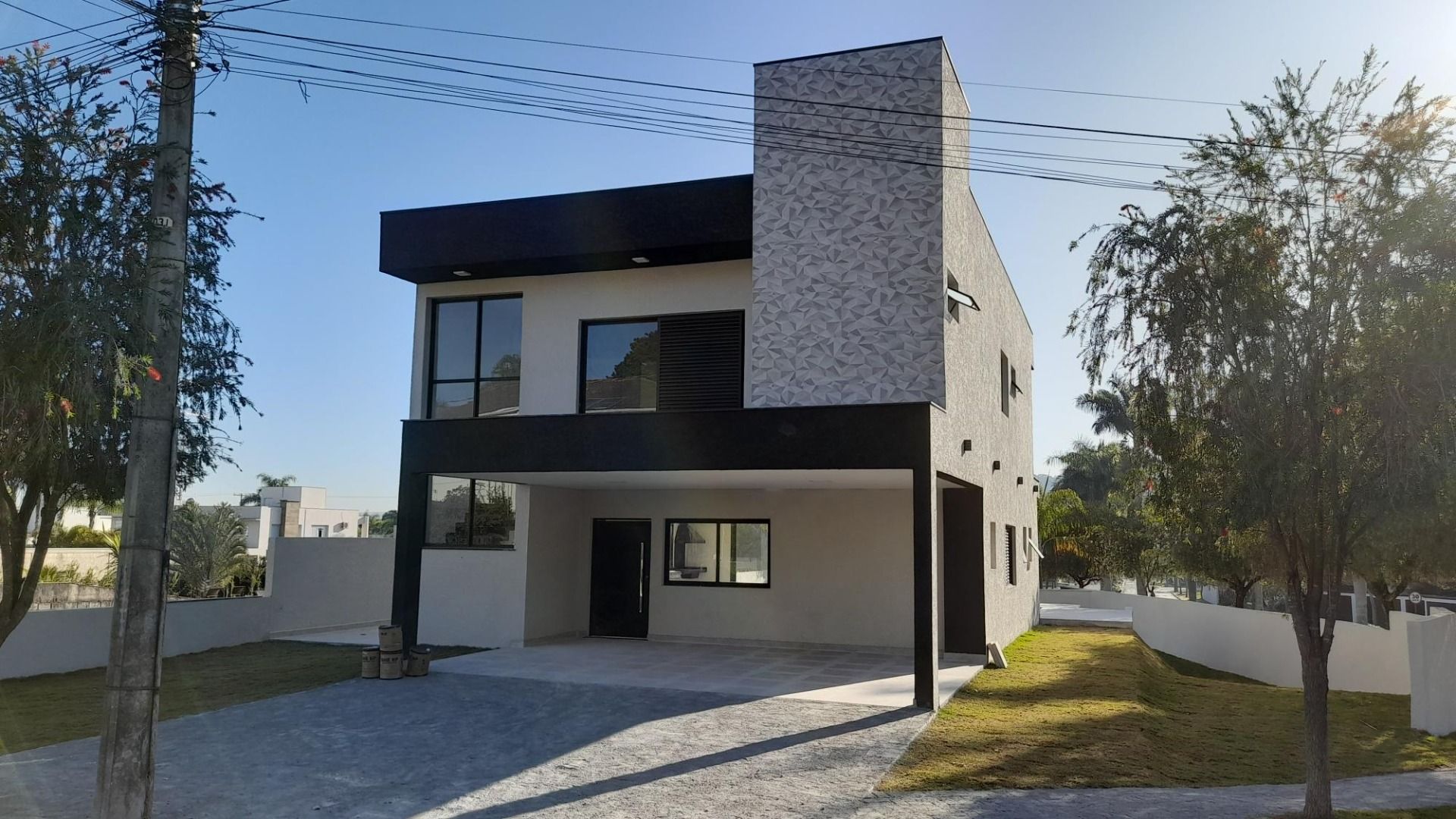 Casa de Condomínio à venda com 4 quartos, 266m² - Foto 2