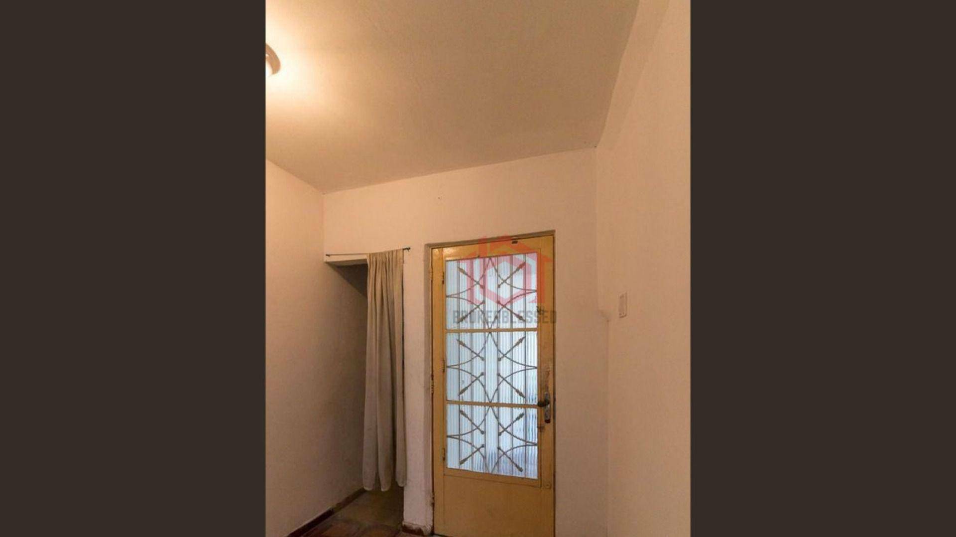 Casa à venda com 6 quartos, 200m² - Foto 20