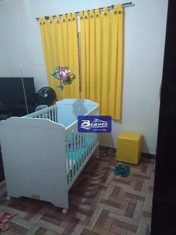 Casa à venda com 3 quartos, 200m² - Foto 10