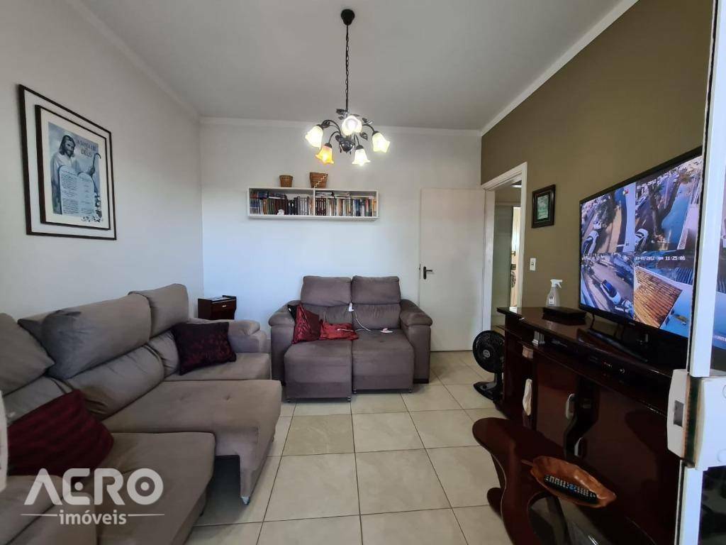 Casa à venda com 3 quartos, 195m² - Foto 6