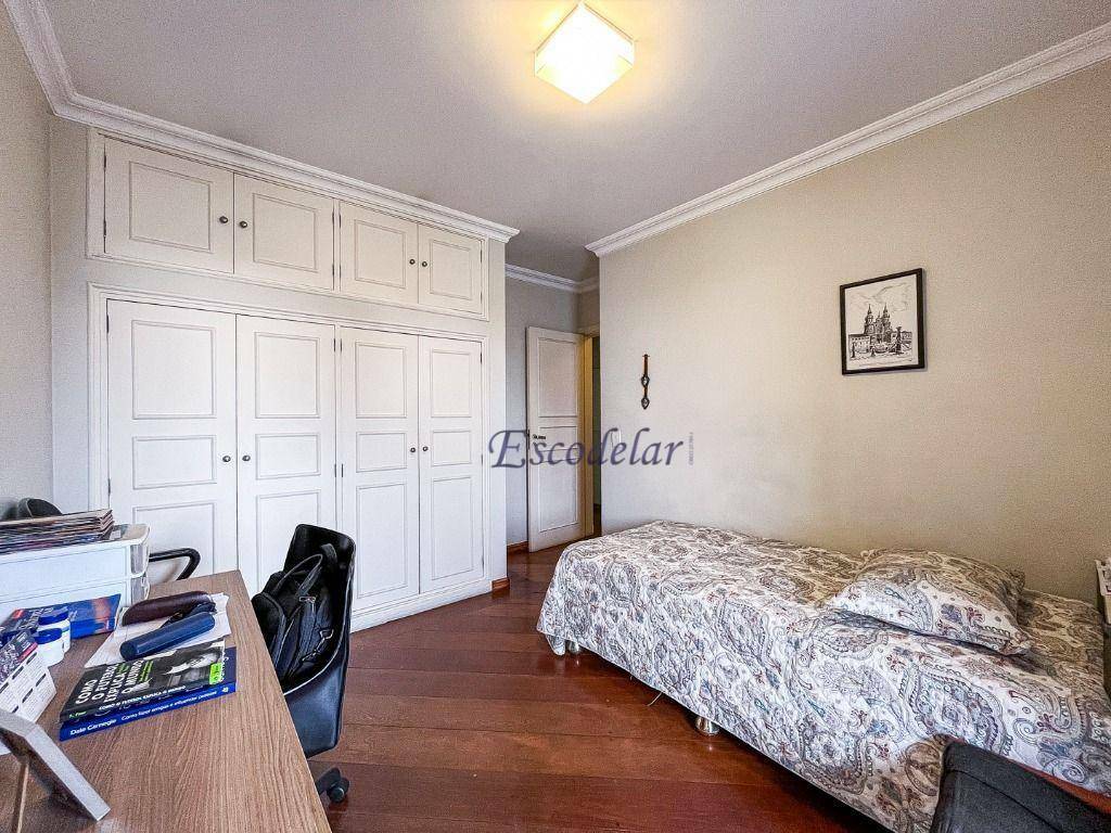 Apartamento à venda com 3 quartos, 200m² - Foto 25