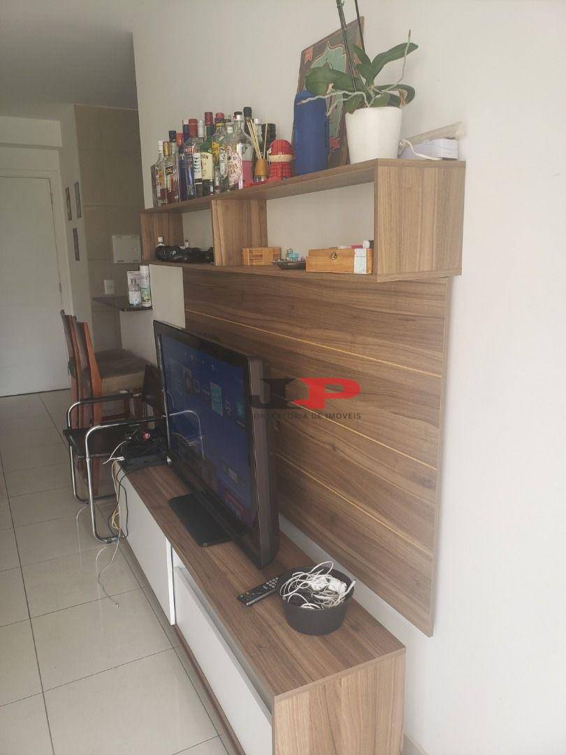 Apartamento para alugar com 2 quartos, 75m² - Foto 2