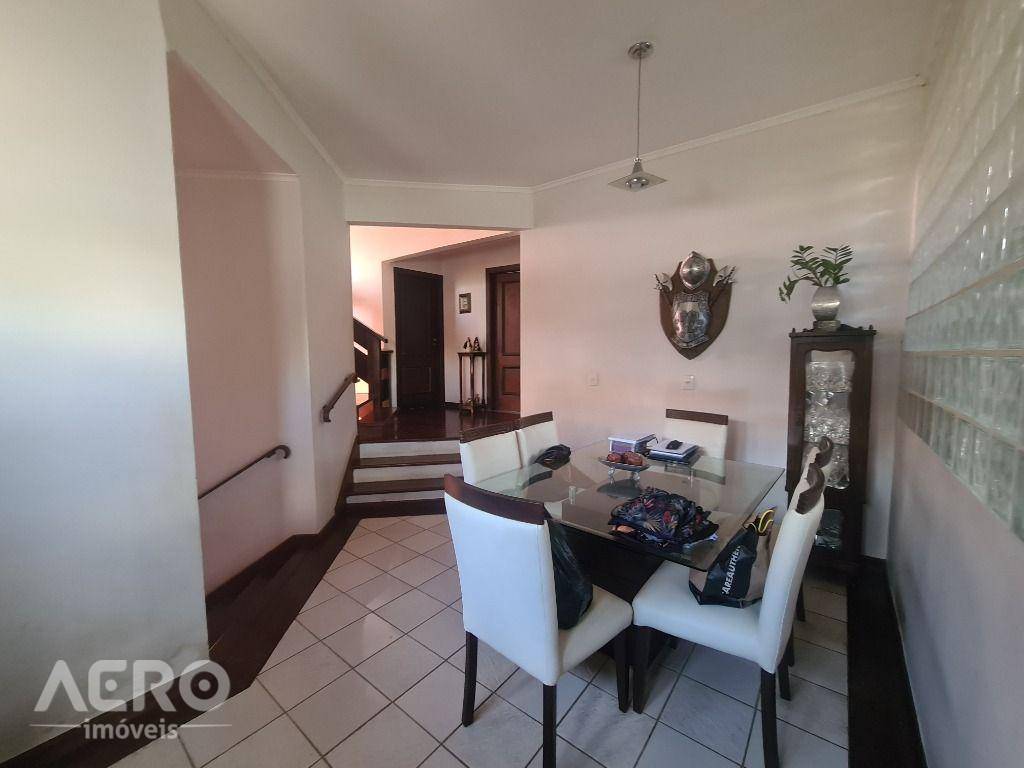 Casa de Condomínio à venda com 4 quartos, 300m² - Foto 6