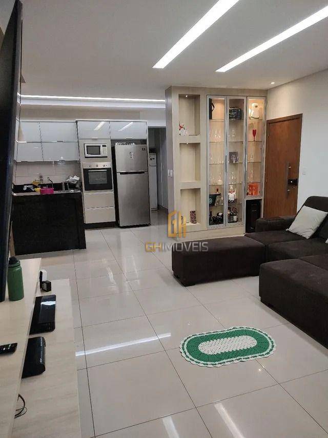 Apartamento à venda com 3 quartos, 117m² - Foto 2