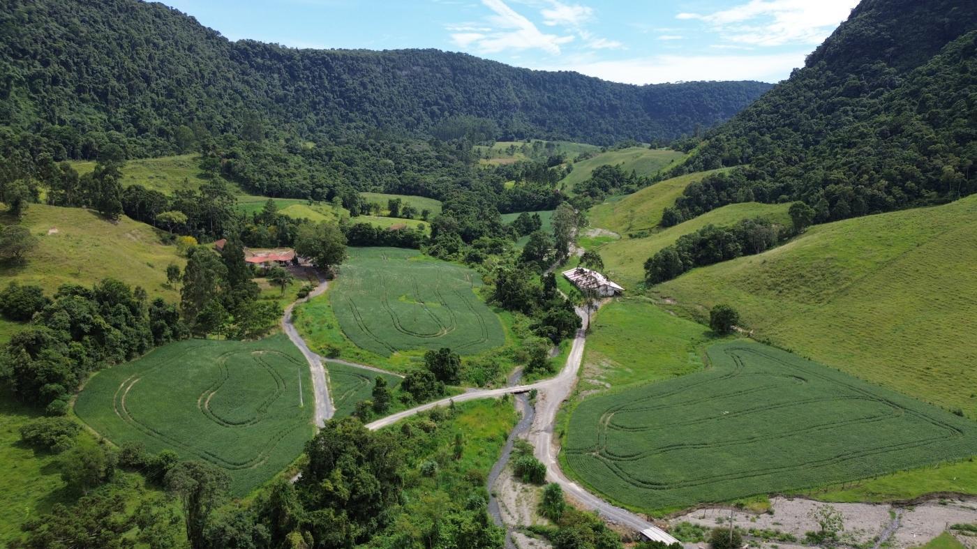 Fazenda à venda com 5 quartos, 450000m² - Foto 1