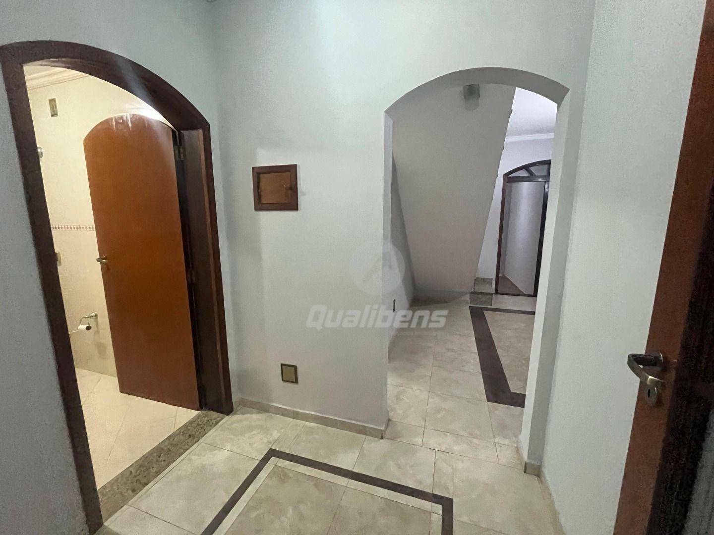 Sobrado para alugar com 3 quartos, 323m² - Foto 29