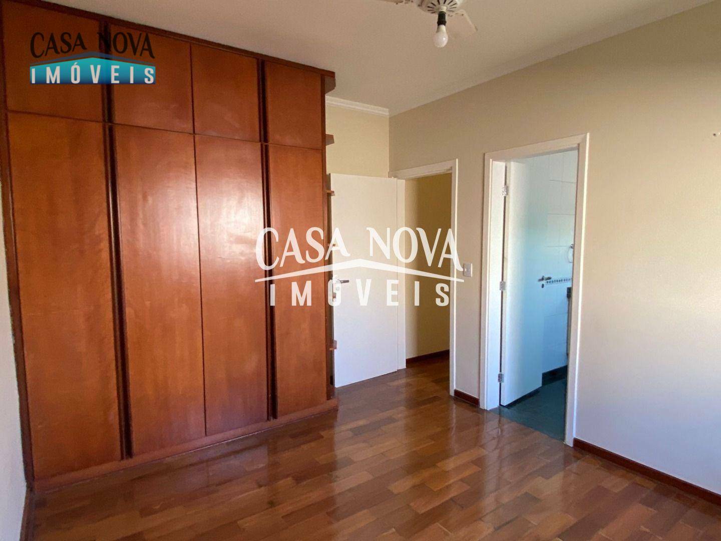 Casa de Condomínio para alugar com 3 quartos, 350m² - Foto 23