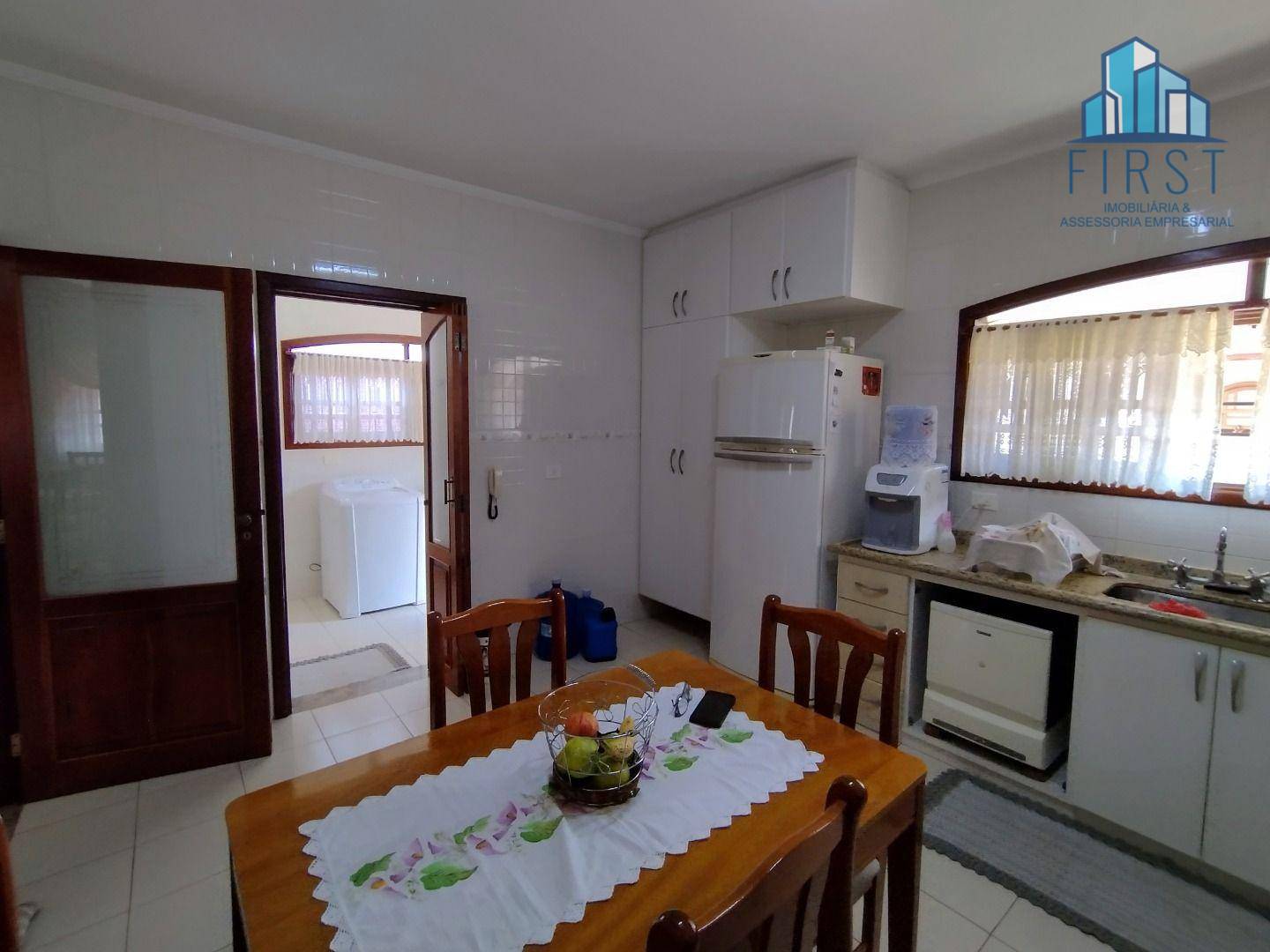 Casa à venda com 3 quartos, 230m² - Foto 13