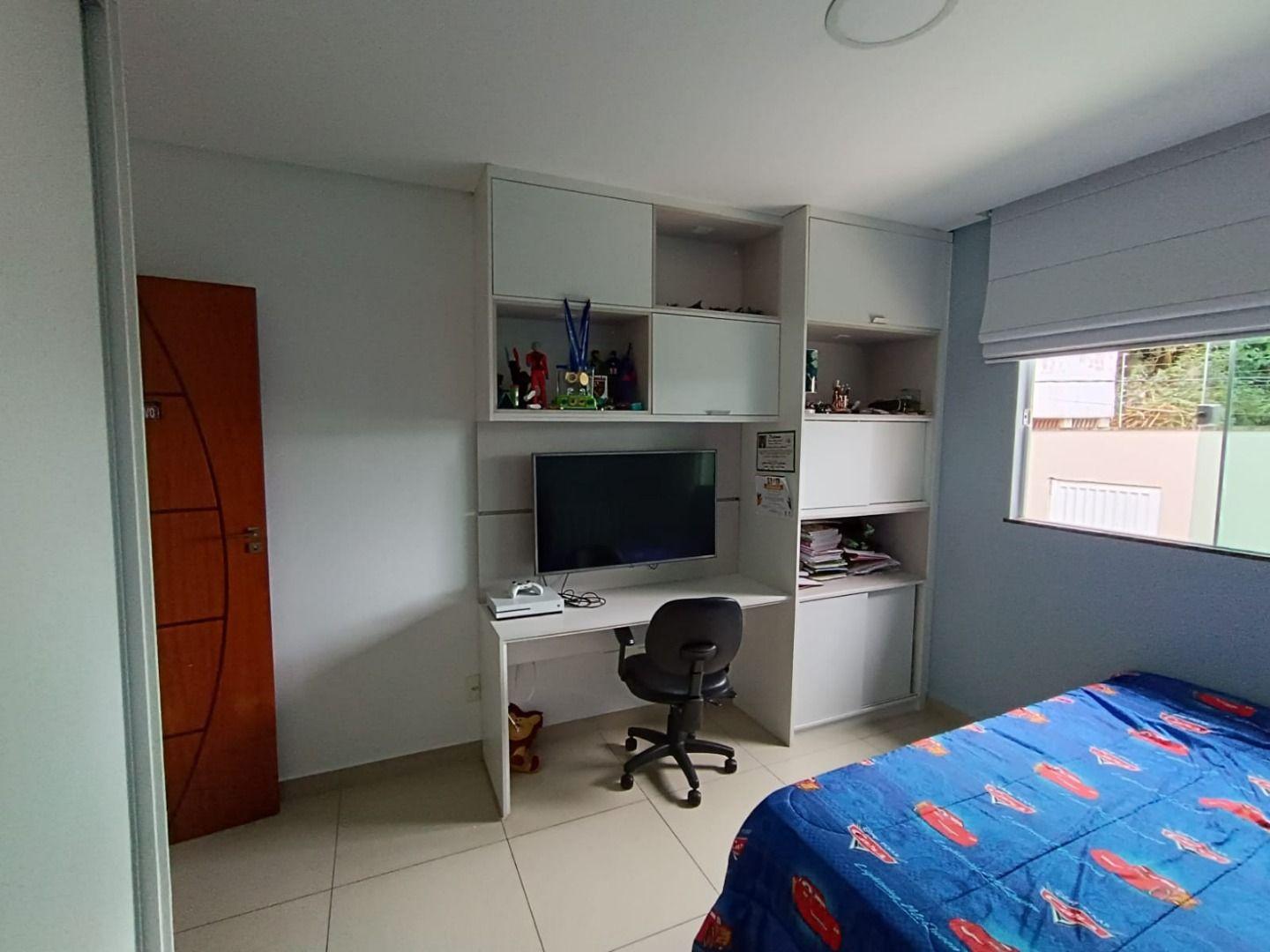 Casa à venda com 3 quartos, 260m² - Foto 14