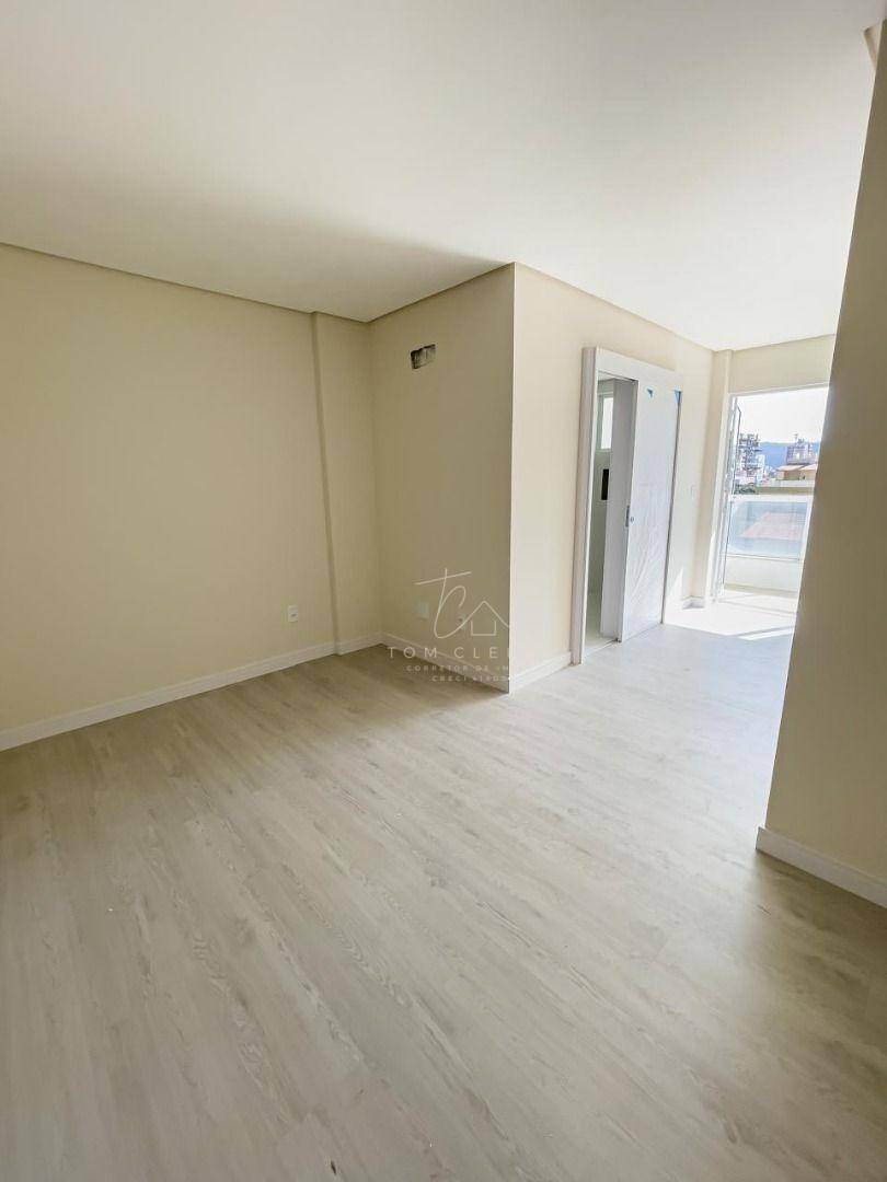 Apartamento à venda com 4 quartos, 157m² - Foto 7