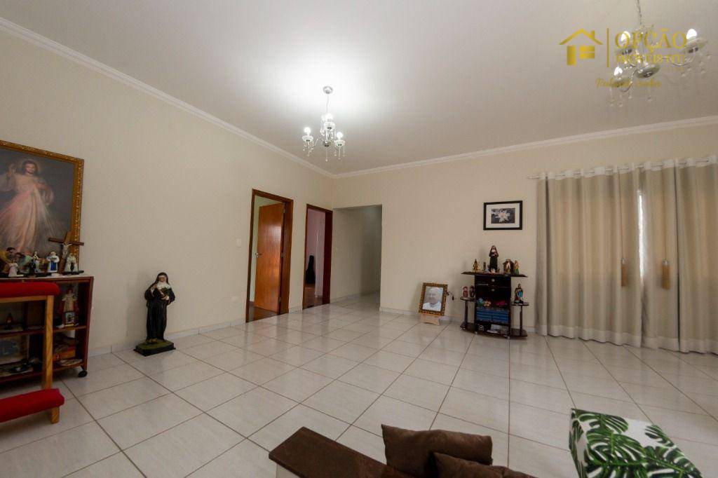 Casa à venda com 4 quartos, 248m² - Foto 5