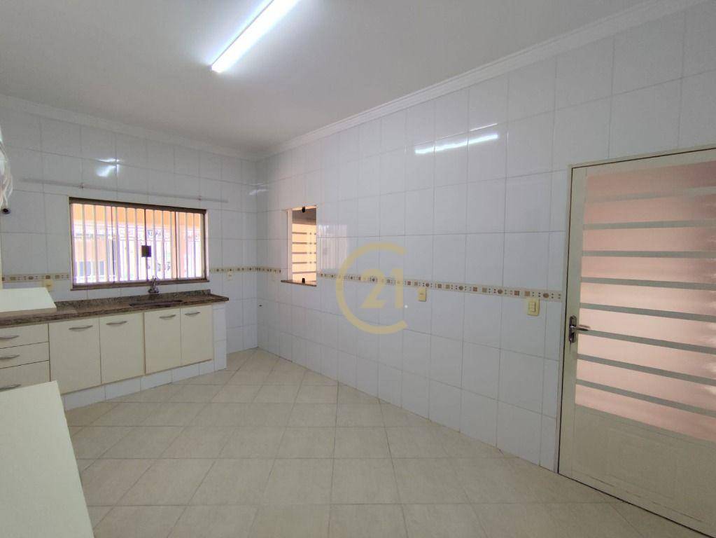 Casa para alugar com 3 quartos, 134m² - Foto 20