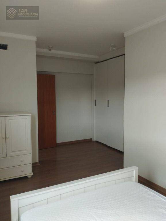 Apartamento à venda com 3 quartos, 111m² - Foto 25