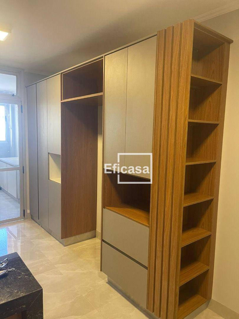 Apartamento à venda com 3 quartos, 136m² - Foto 1