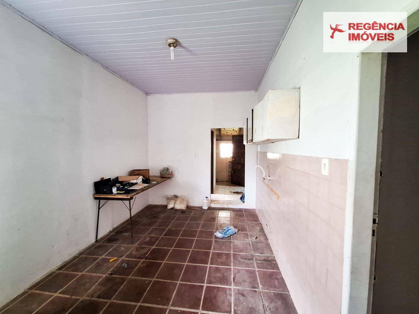 Casa à venda com 3 quartos, 90m² - Foto 11