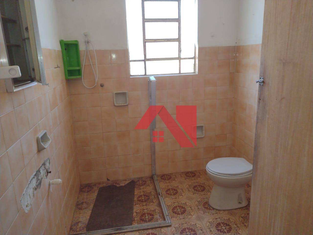 Casa para alugar com 2 quartos, 100m² - Foto 4