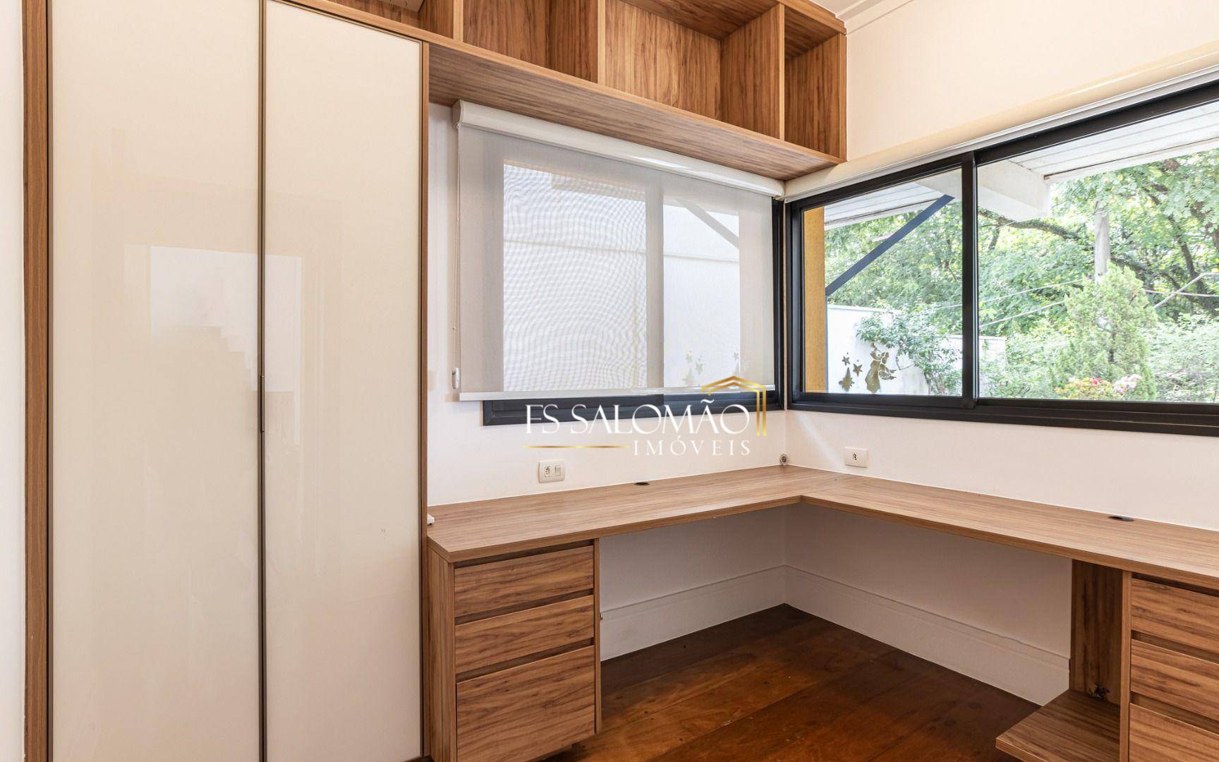 Casa à venda com 3 quartos, 329m² - Foto 28