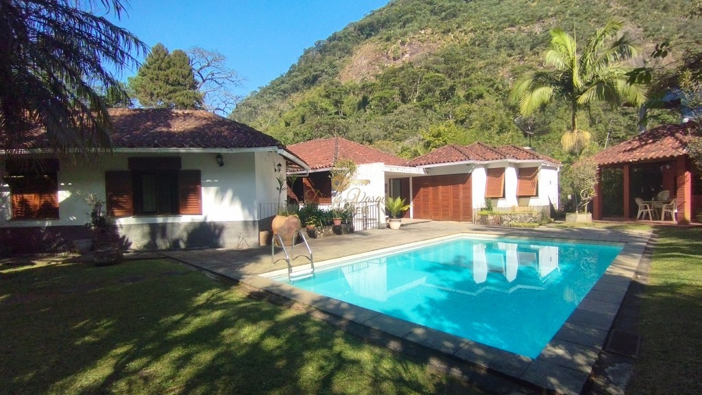 Casa à venda com 5 quartos, 2600m² - Foto 1