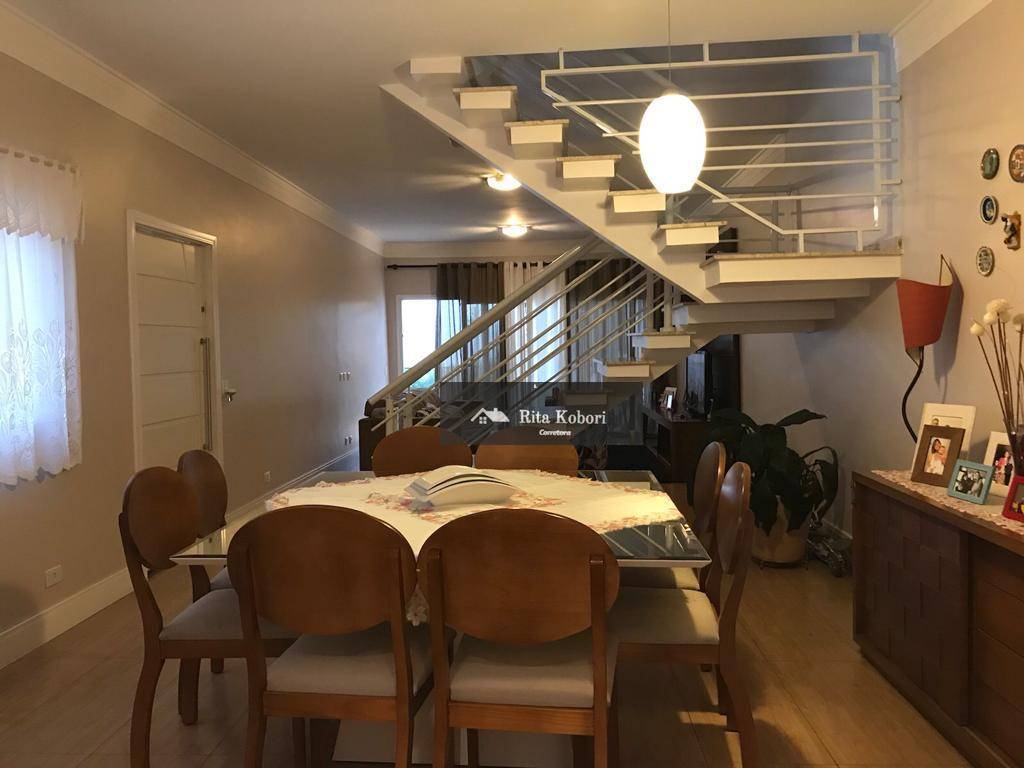 Sobrado à venda com 3 quartos, 225m² - Foto 2