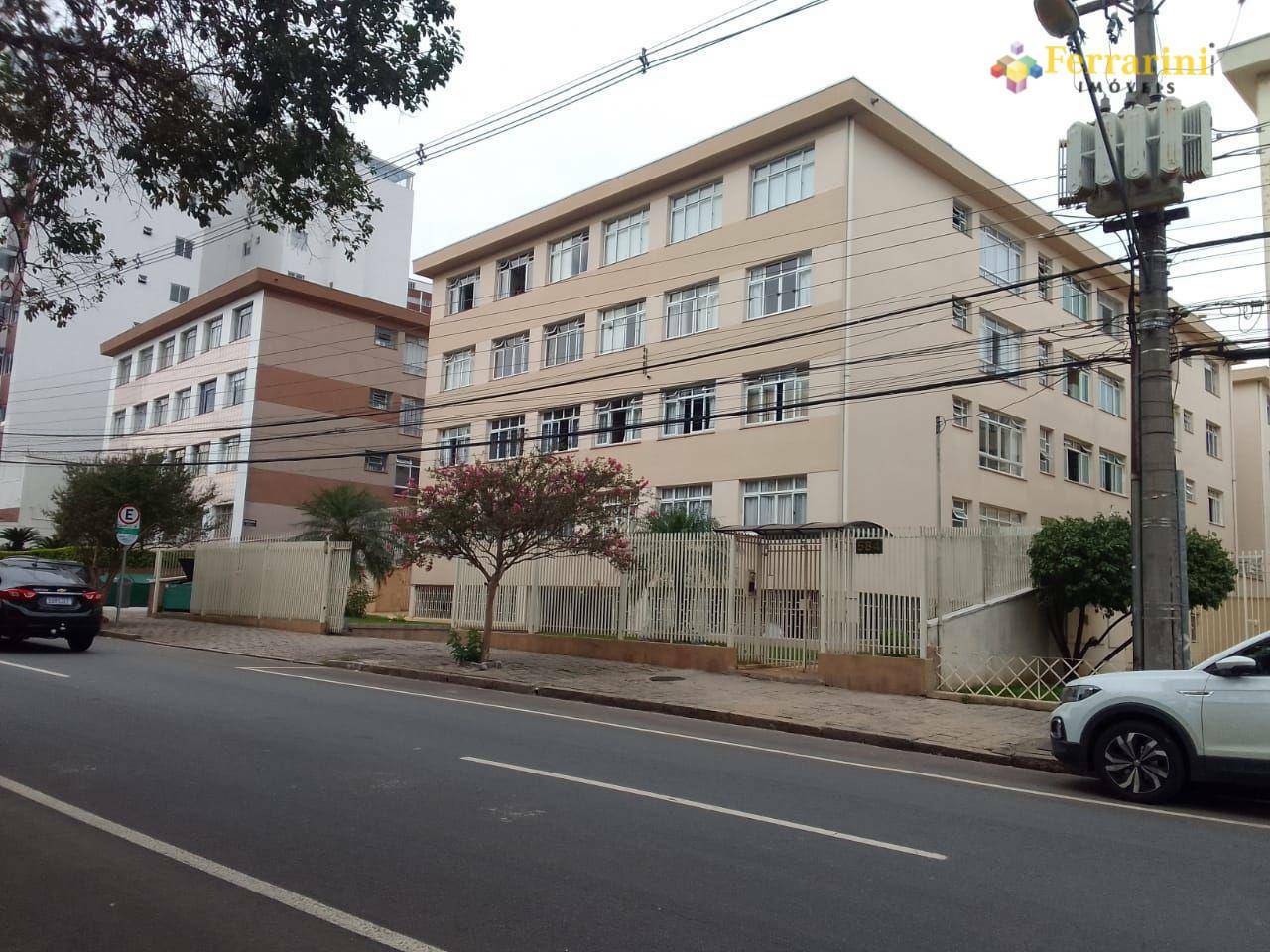 Apartamento à venda com 3 quartos, 114m² - Foto 2