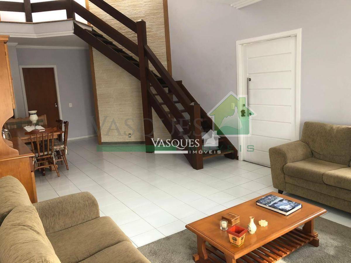 Casa à venda com 4 quartos, 233m² - Foto 3