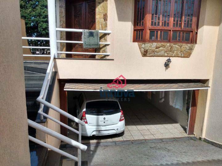 Casa à venda com 4 quartos, 279m² - Foto 2