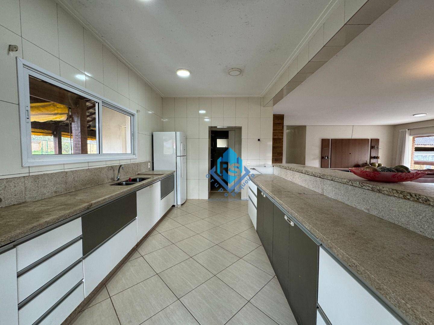 Casa à venda com 3 quartos, 640m² - Foto 16