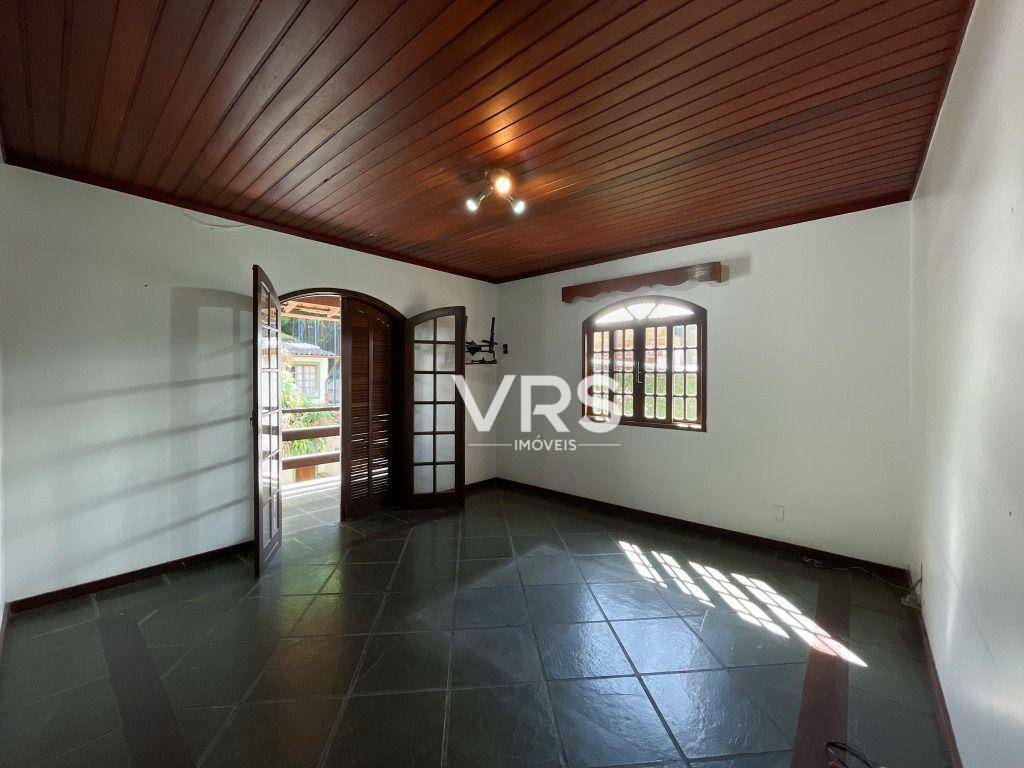 Casa à venda e aluguel com 6 quartos, 288m² - Foto 30