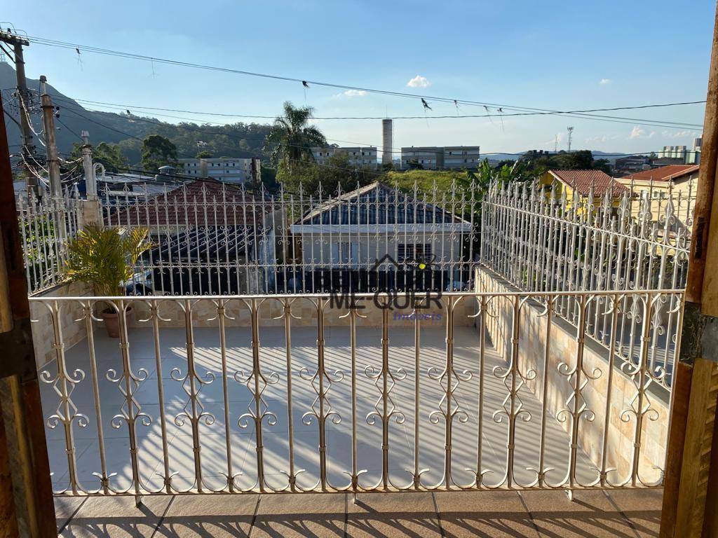 Sobrado à venda com 4 quartos, 200m² - Foto 3