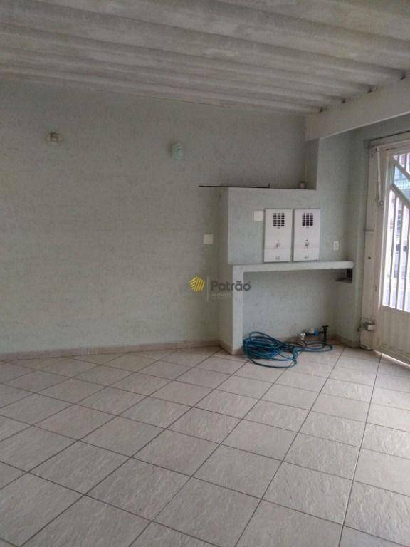 Sobrado à venda com 3 quartos, 318m² - Foto 24