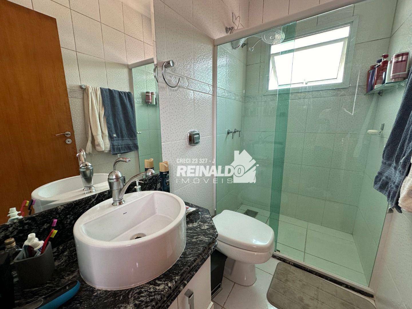 Casa de Condomínio à venda com 5 quartos, 314m² - Foto 2