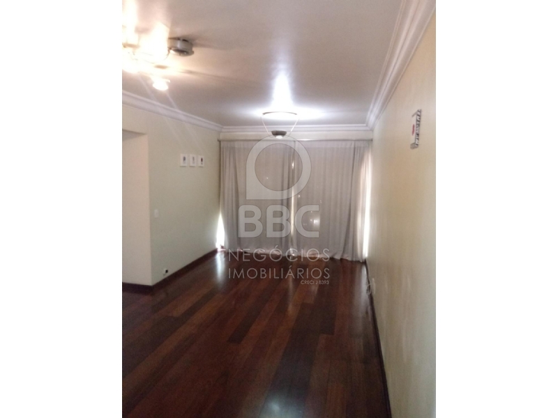 Apartamento à venda com 2 quartos, 70m² - Foto 4