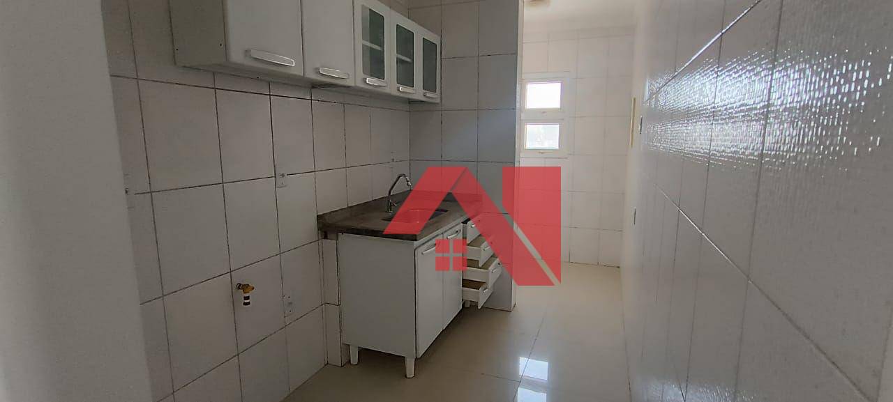 Apartamento para alugar com 3 quartos, 74m² - Foto 3