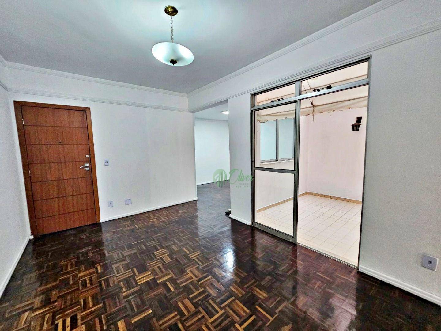 Apartamento à venda com 3 quartos, 130m² - Foto 3