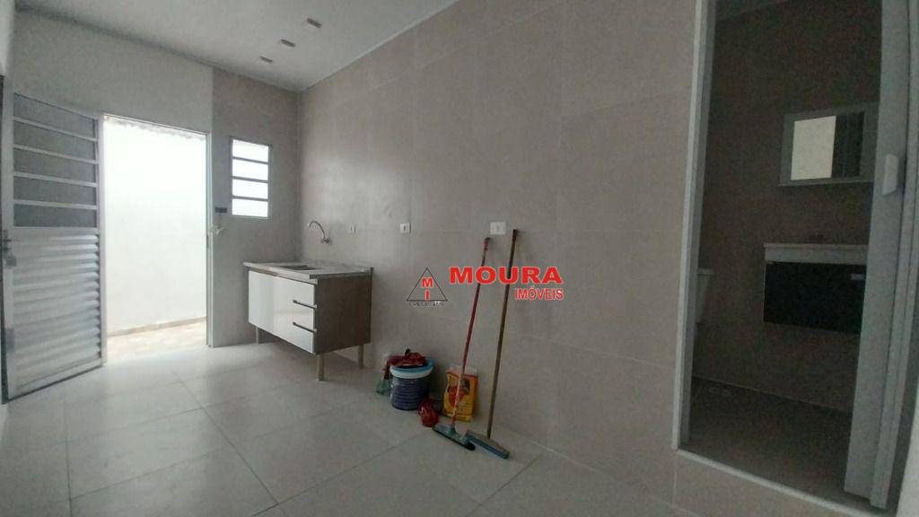 Casa para alugar com 1 quarto, 30m² - Foto 7