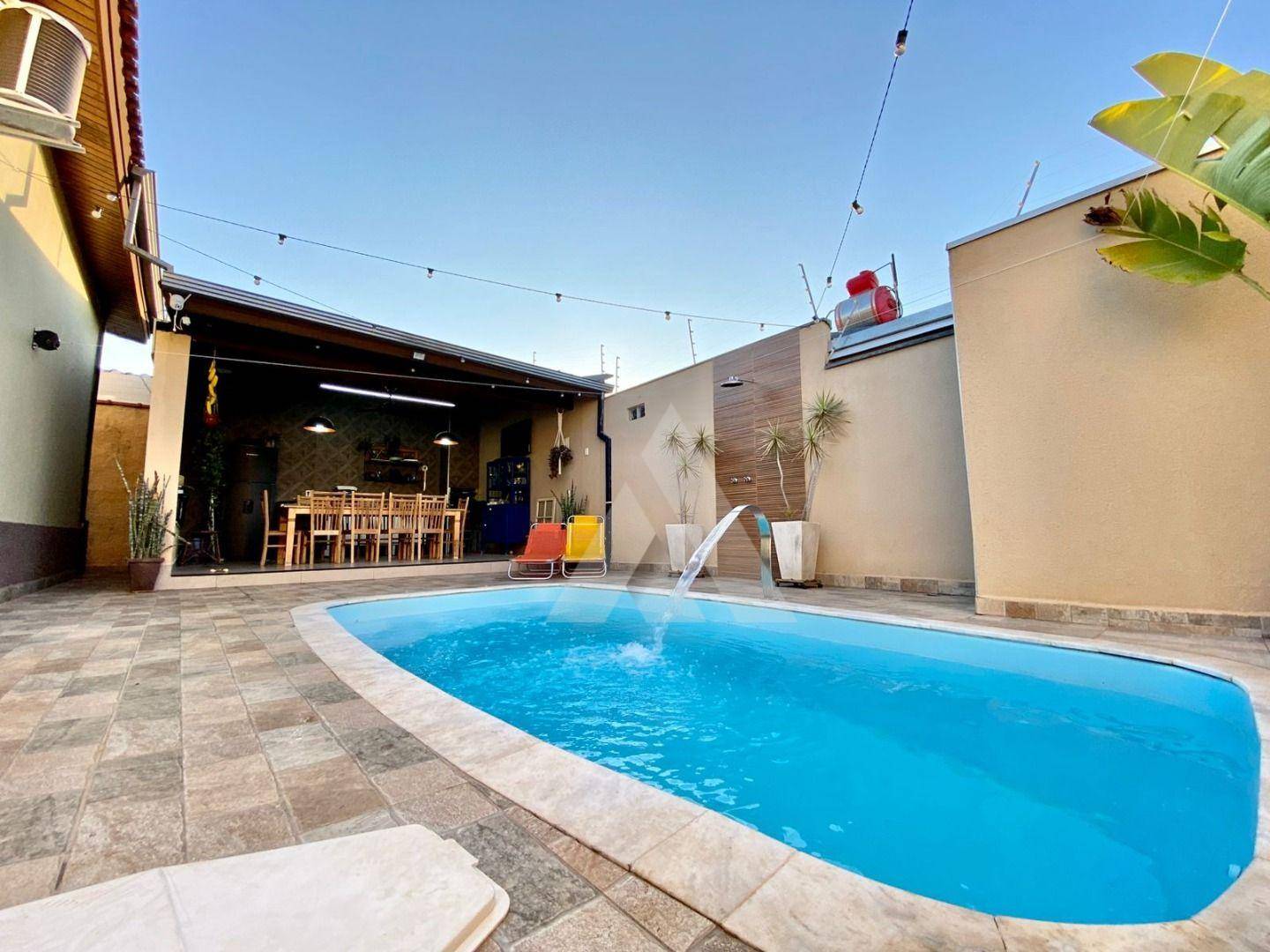 Casa, 3 quartos, 152 m² - Foto 1