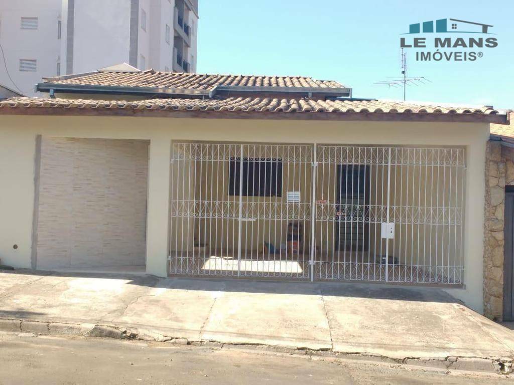 Casa à venda com 3 quartos, 176m² - Foto 1