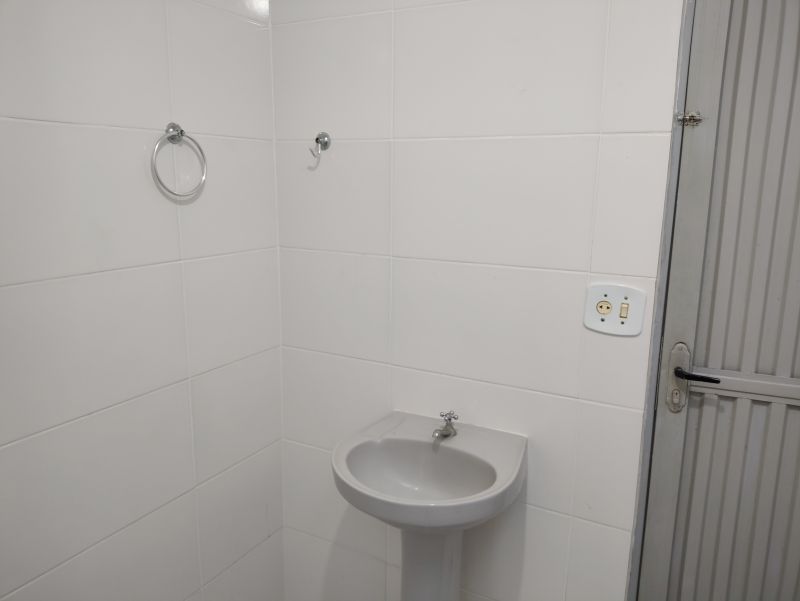 Casa para alugar com 2 quartos, 120m² - Foto 9