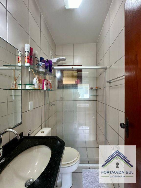 Casa de Condomínio à venda com 5 quartos, 200m² - Foto 8