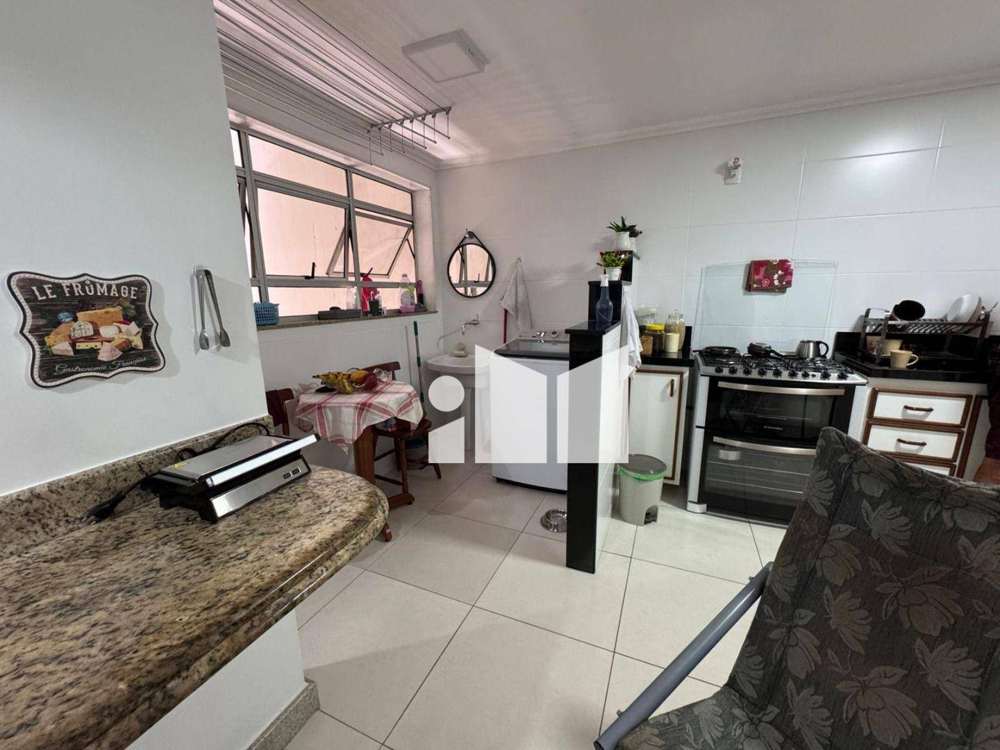 Apartamento à venda com 4 quartos, 159m² - Foto 3