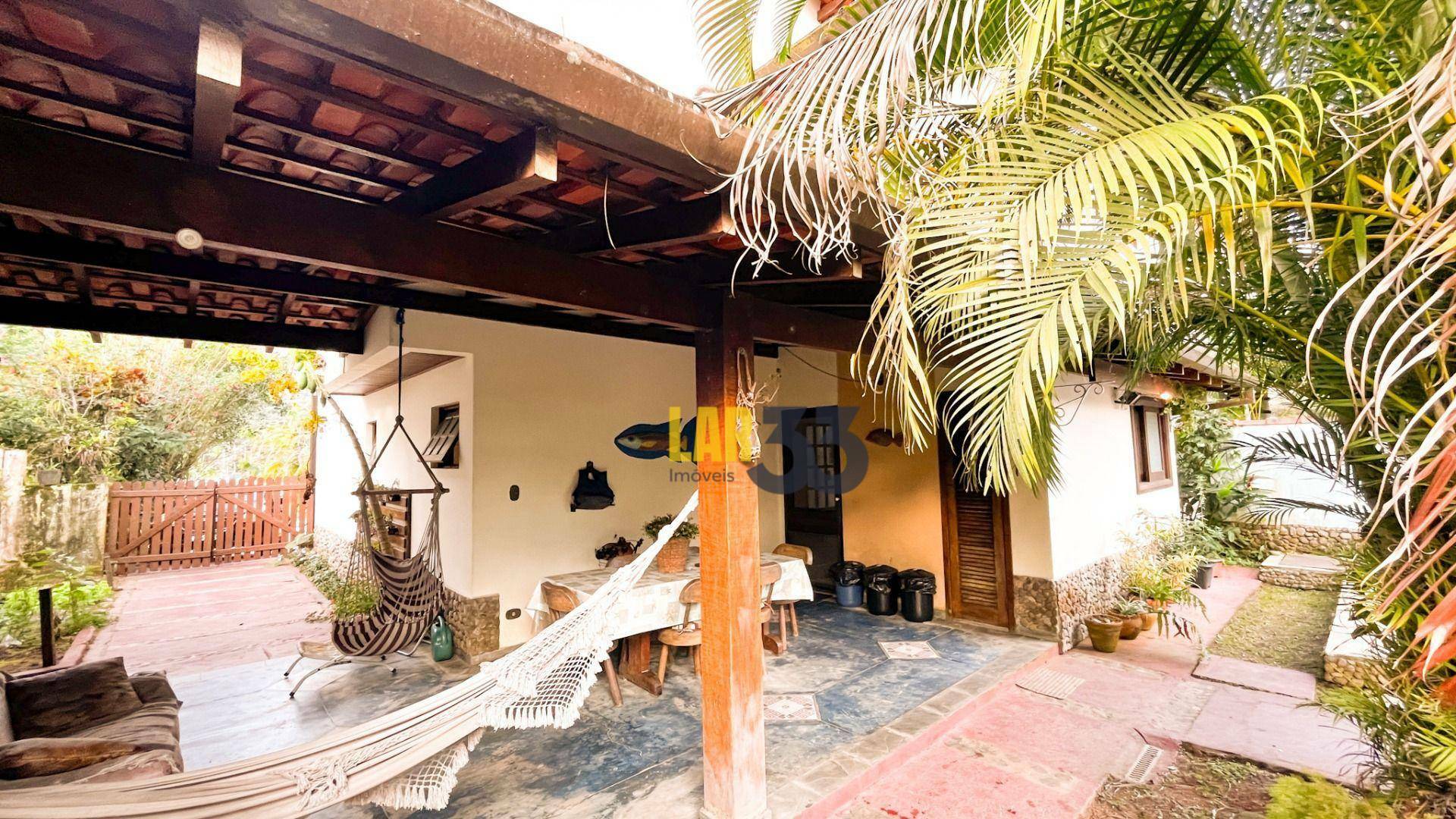 Casa de Condomínio à venda com 4 quartos, 220m² - Foto 2