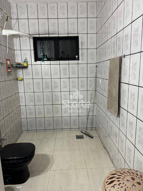 Casa à venda com 4 quartos, 230m² - Foto 11
