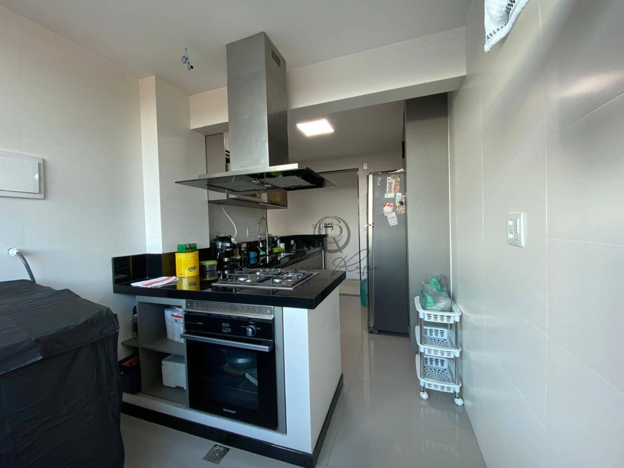 Apartamento à venda com 3 quartos, 220m² - Foto 10