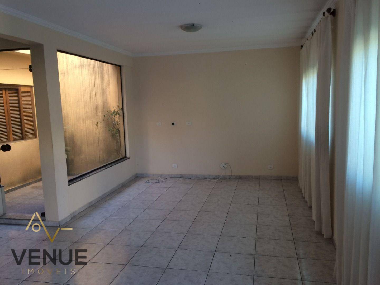 Sobrado à venda com 3 quartos, 199m² - Foto 4