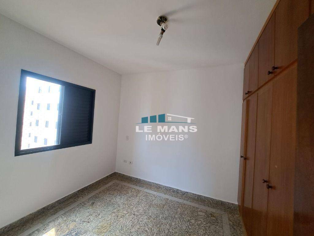 Apartamento para alugar com 3 quartos, 88m² - Foto 14