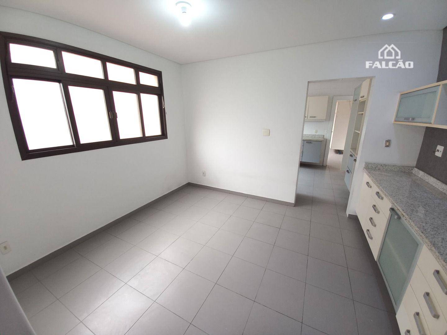 Apartamento à venda com 4 quartos, 250m² - Foto 11