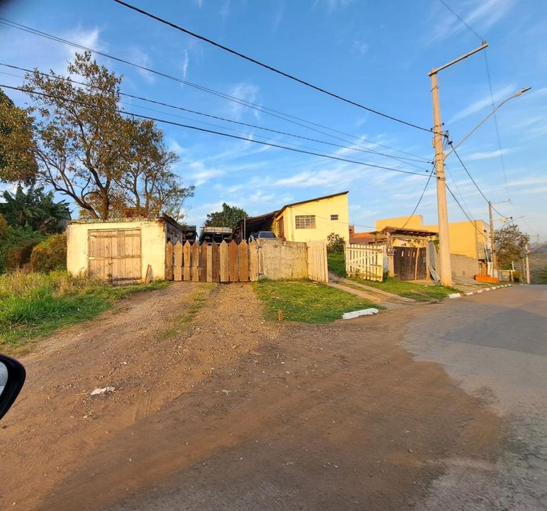 Casa à venda com 2 quartos, 300m² - Foto 3